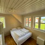 Furuholmen, Lindesnes Feriehus Lonestranda
