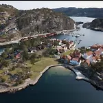 Furuholmen, Lindesnes Lonestranda