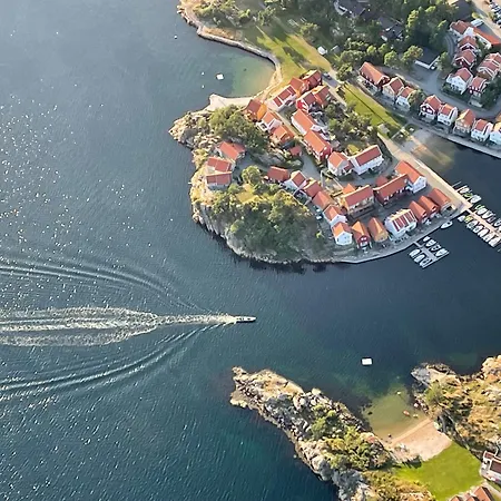 Furuholmen, Lindesnes * Lonestranda