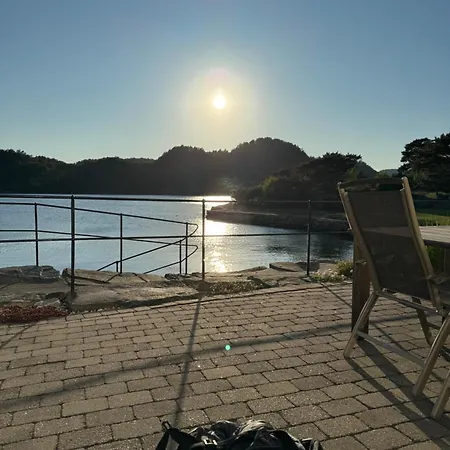 Furuholmen, Lindesnes Feriehus *