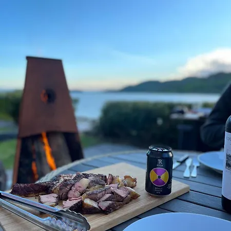 Furuholmen, Lindesnes