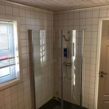 Furuholmen, Lindesnes * Lonestranda